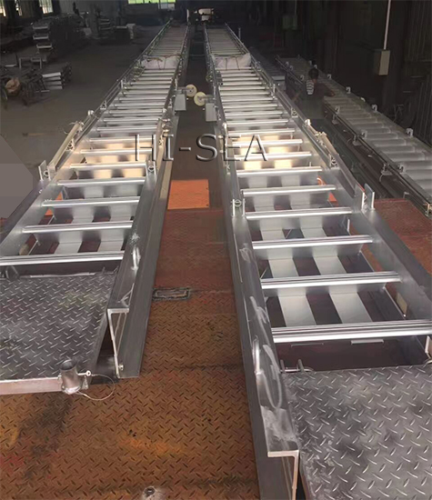 /uploads/image/20180605/Photo of Aluminum Accommodation Boarding Ladder for Ships.jpg